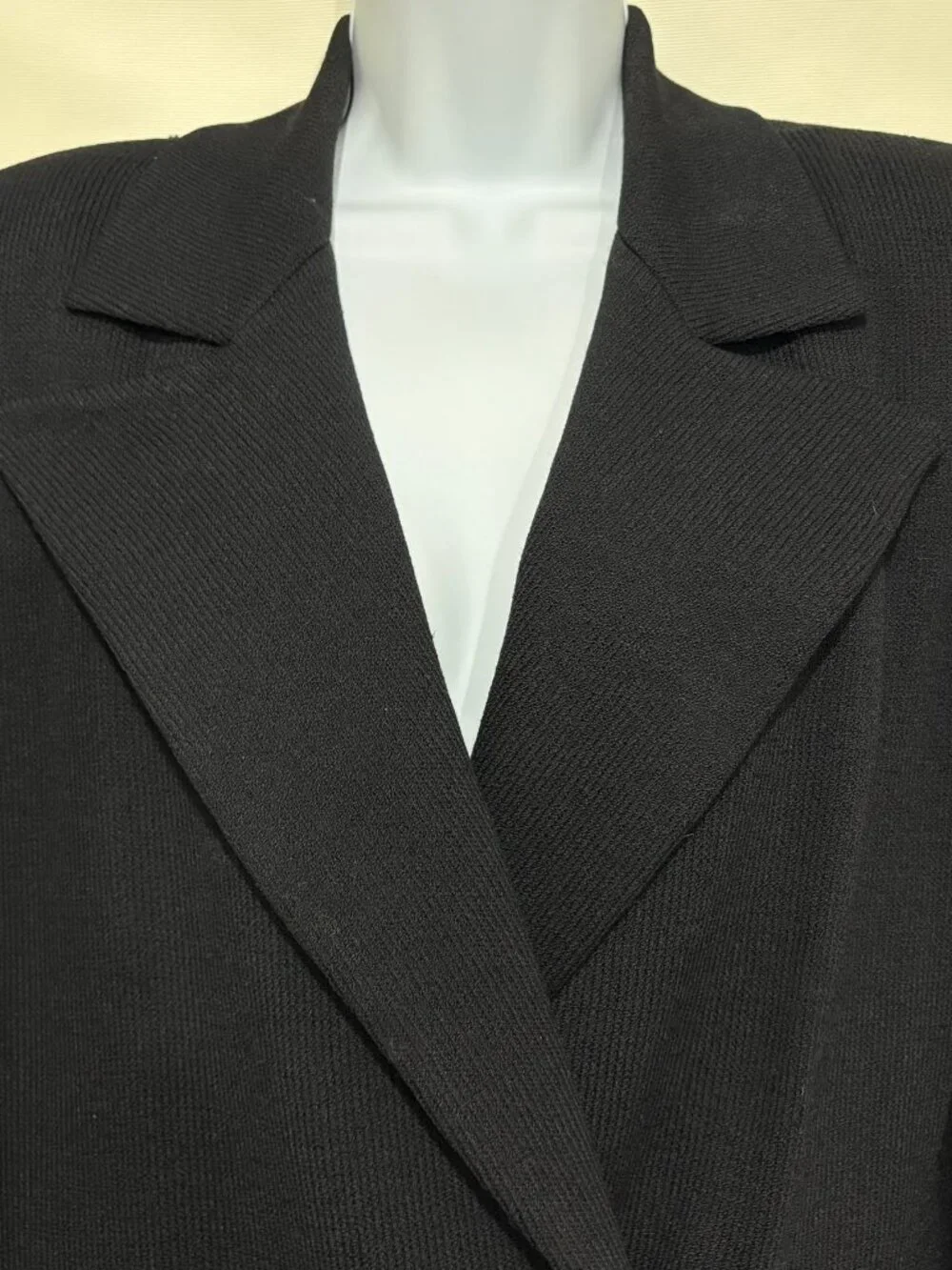 St John Collection Marie Gray 12 Black Double-Breasted Santana Knit Wool Blazer - Picture 2 of 9